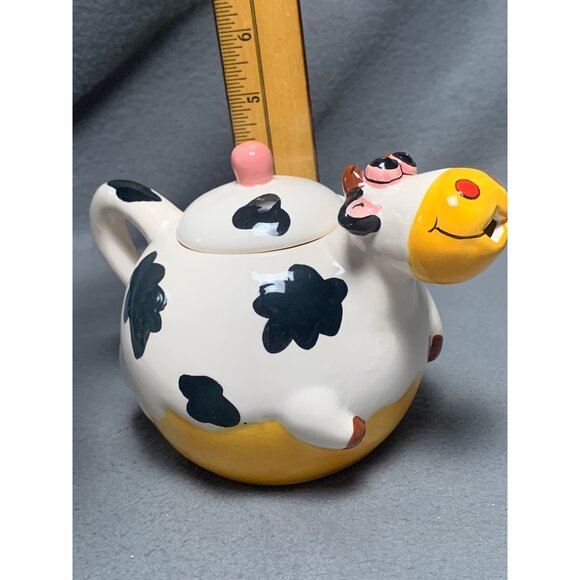 Rafaello Italy Style Cow Shaped Ceramic Teapot with Lid - Picture 7 of 10